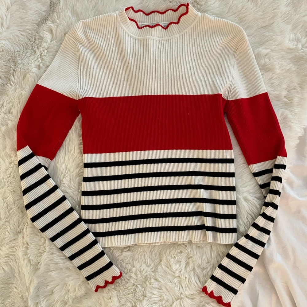 Stripped turtle neck